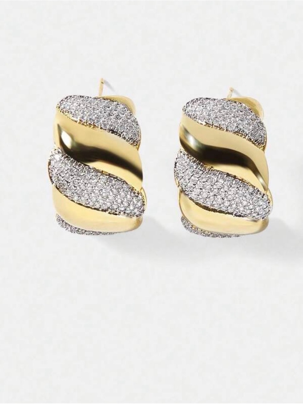 ✨ Gold Tone Pavé Twist Statement Earrings - Picture 5 of 5